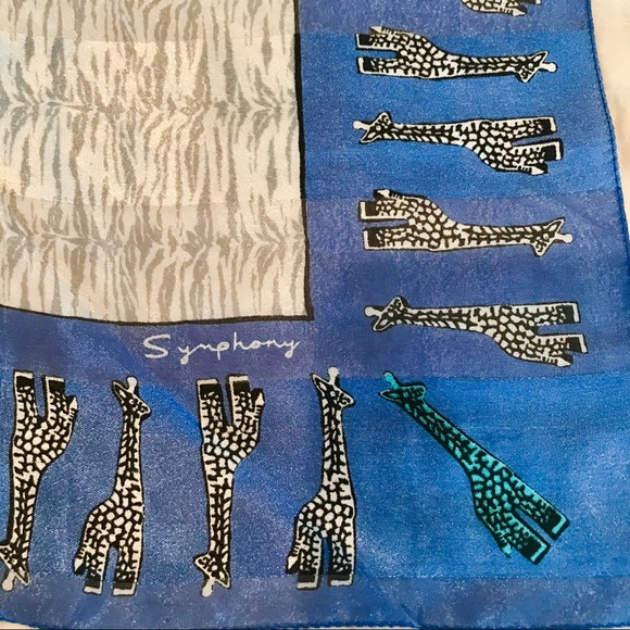 Vintage Accessories - Vintage Symphony Scarf Giraffe 🦒& Zebra 🦓 print